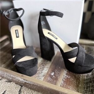 Nine West Black Platform Block Heels  with Ankle Strap Size 7.5